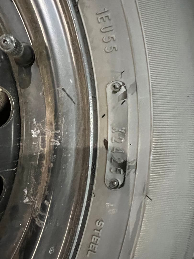 ハイエース純正ホイールタイヤセット