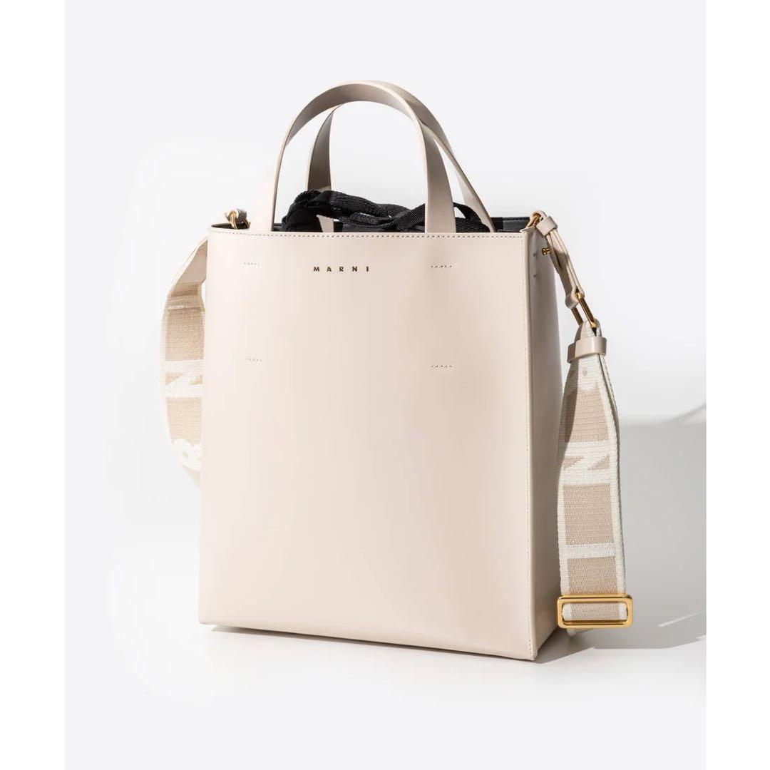【新品未使用タグ付き】MARNI museo スモール　ベージュ