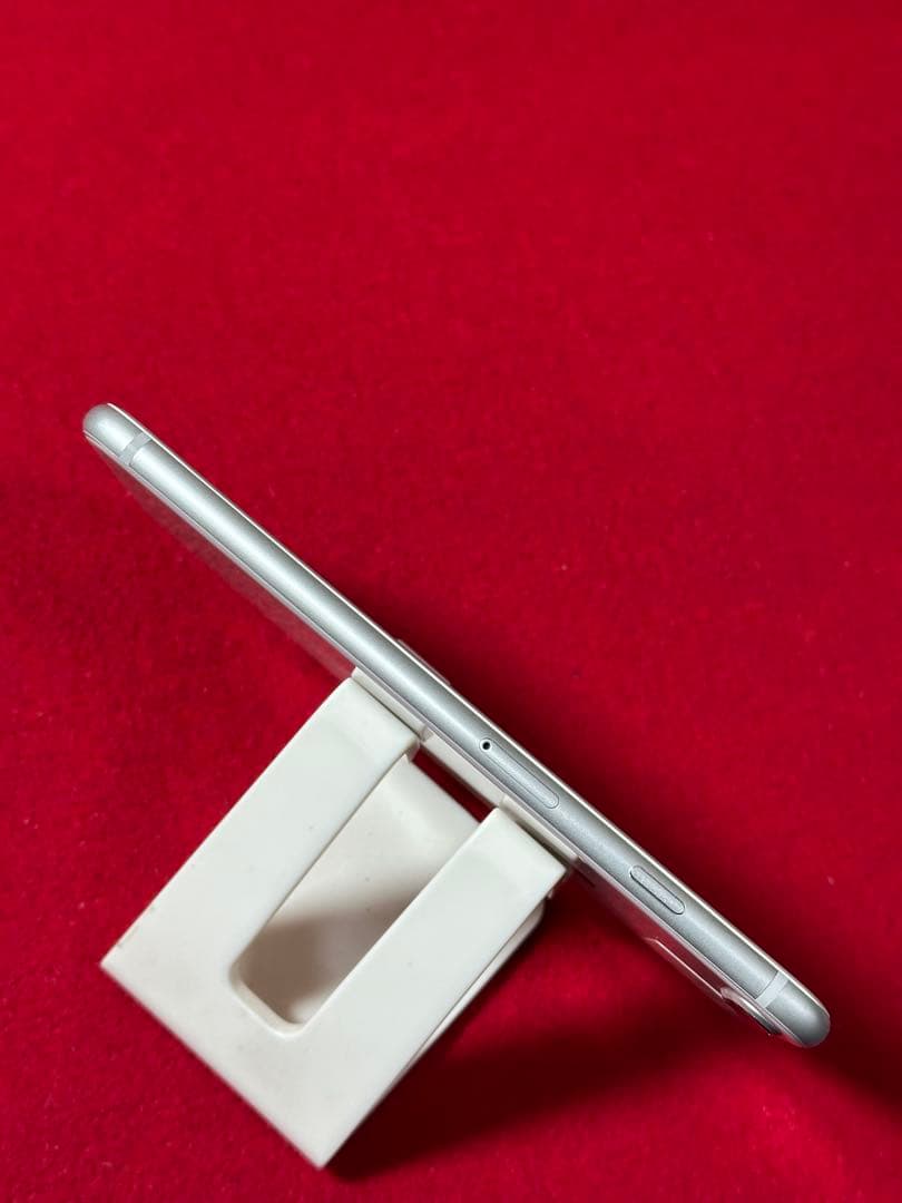 【8875】iPhone 8plusシルバー 64GB simフリー