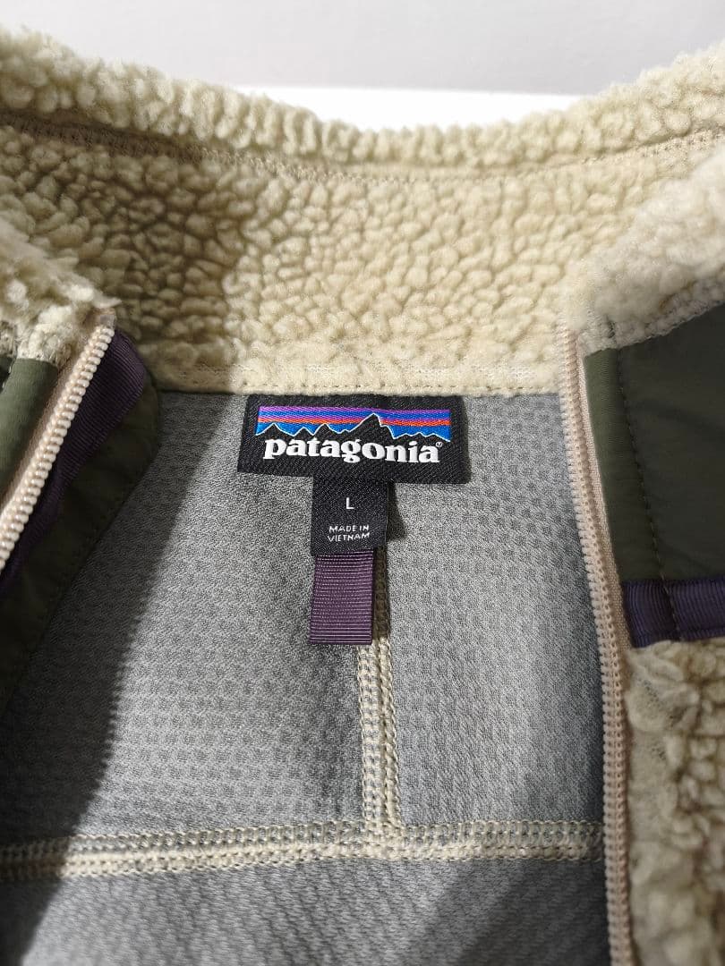 【patagonia】 フリースベスト Lサイズ ベージュ/カーキ　美品