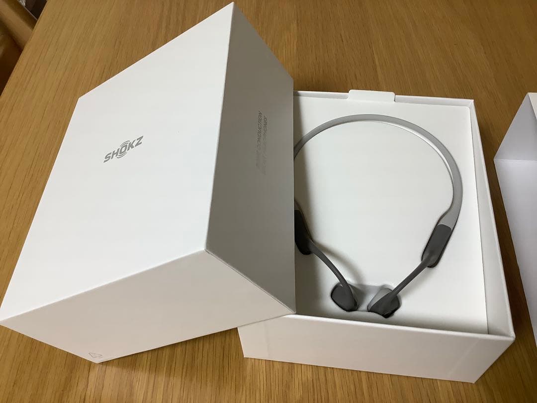 ★SHOKZ OPENRUN 骨伝導スポーツヘッドフォン グレー