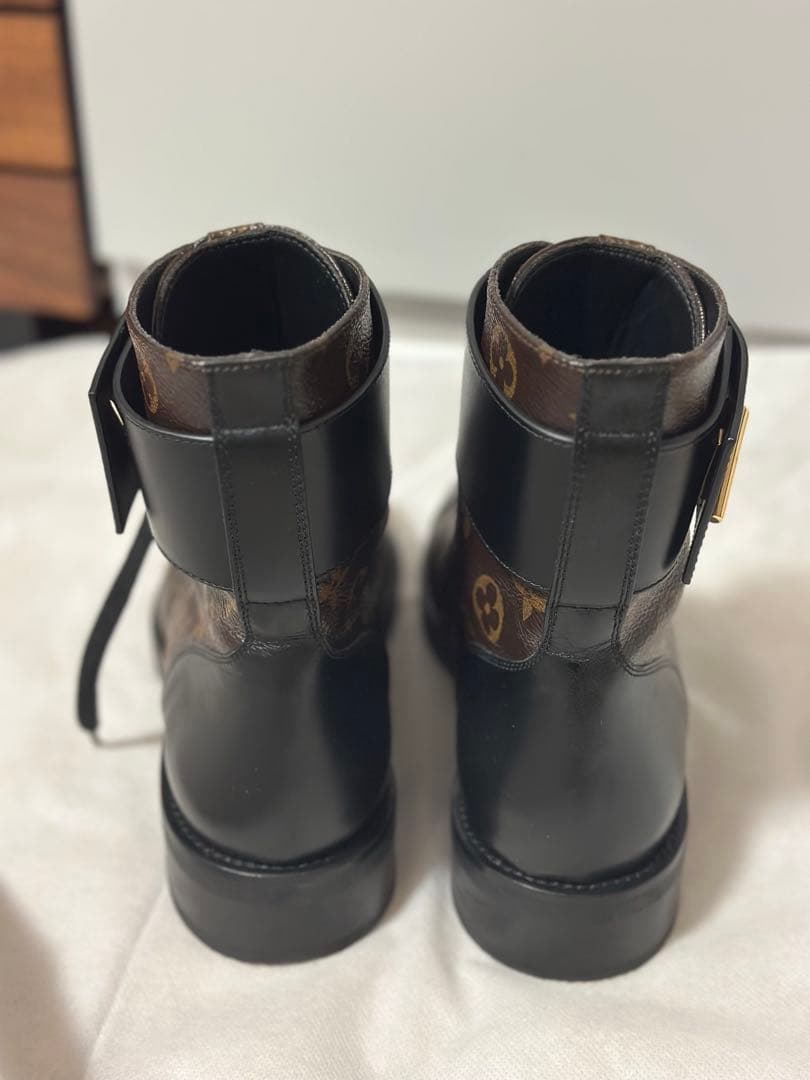 Louis Vuitton ダークブラウン ブラック ブーツ