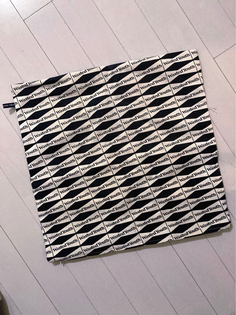 Wasted Youth  × fabrick VERDY クッションカバー