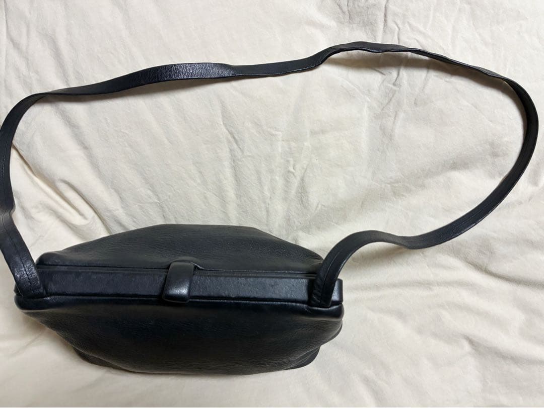 Aeta ディアレザー　ブラックショルダーバッグ　M