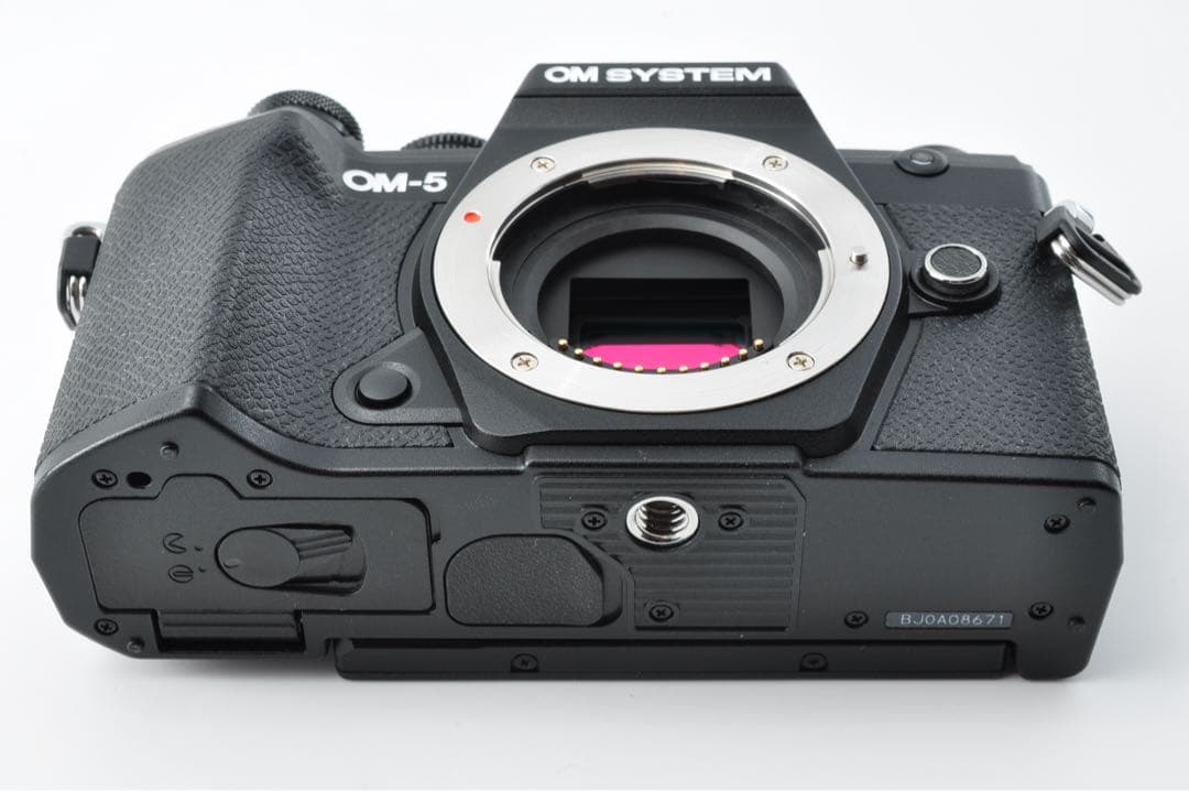 C*T様 OLYMPUS OM SYSTEM OM-5 《 ショット数2030回