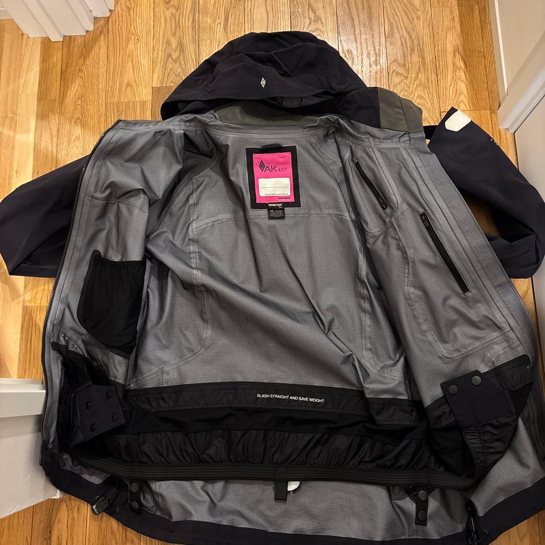 Burton AK 457 GORE-TEX Pro ブラック M
