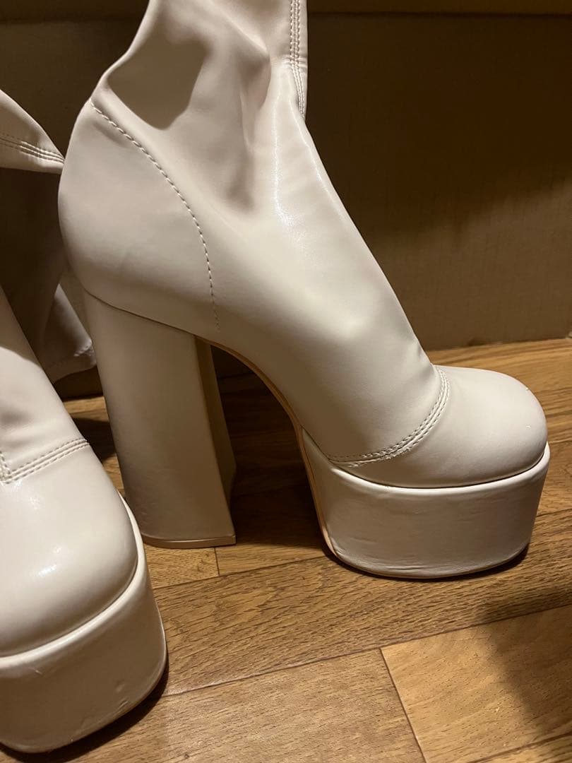 Darich ストレッチレザーロングブーツ アイボリー