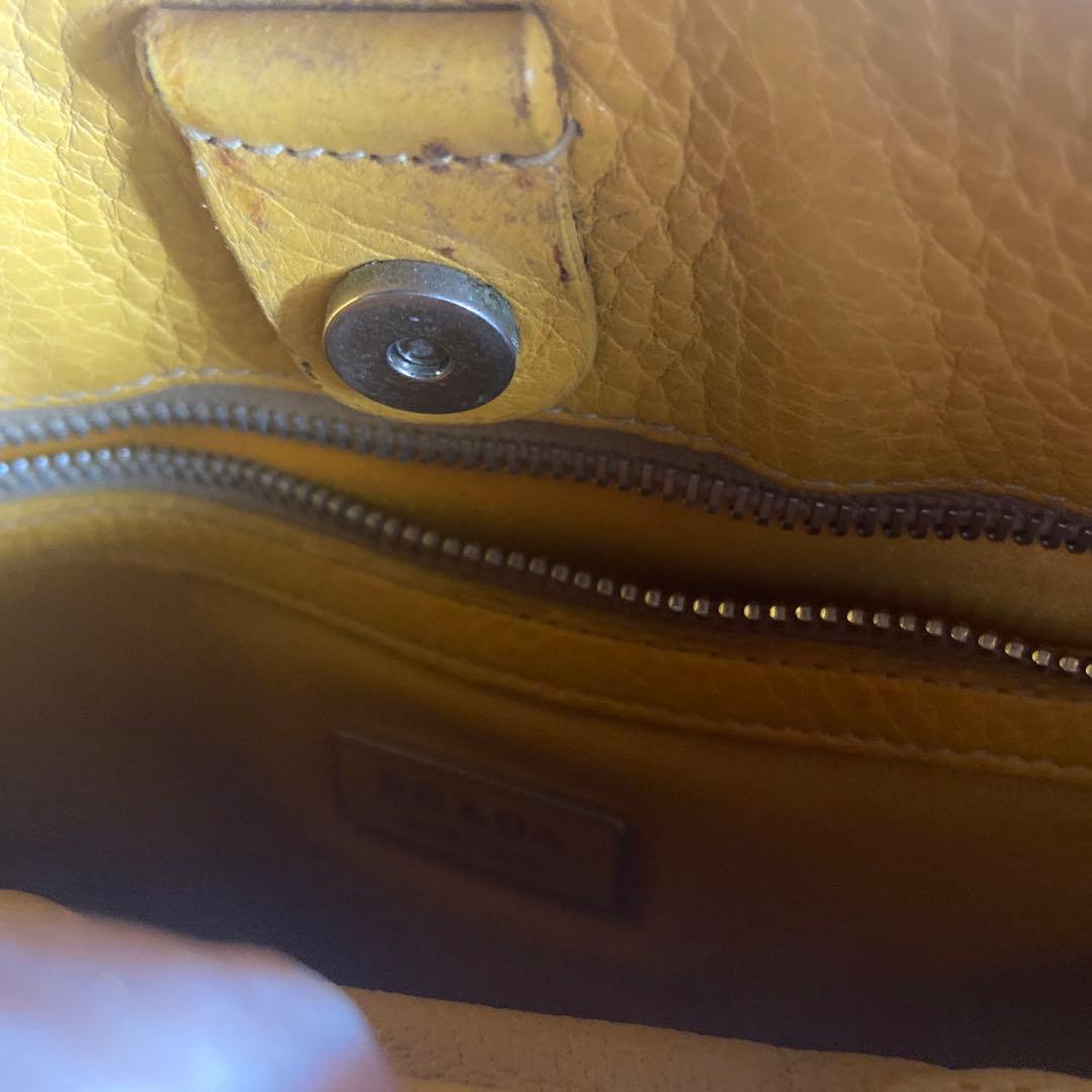 プラダのカゴバック