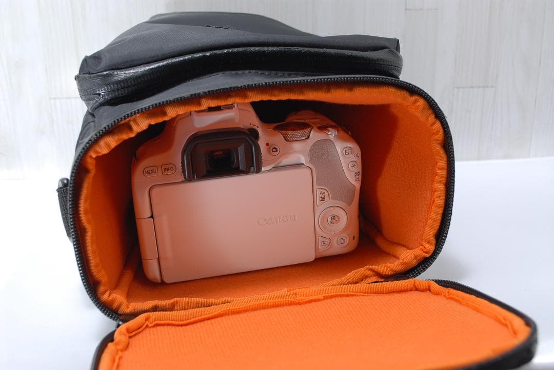 ✨人気色ホワイト✨Canon Kiss X9 スマホ転送 収納バッグ付き❤️