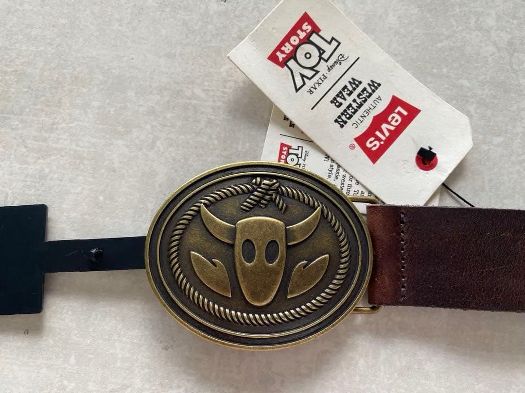 コ*ト様 Levi’s トイストーリー ウッディ ベルト 限定 完売品　Sサイズ