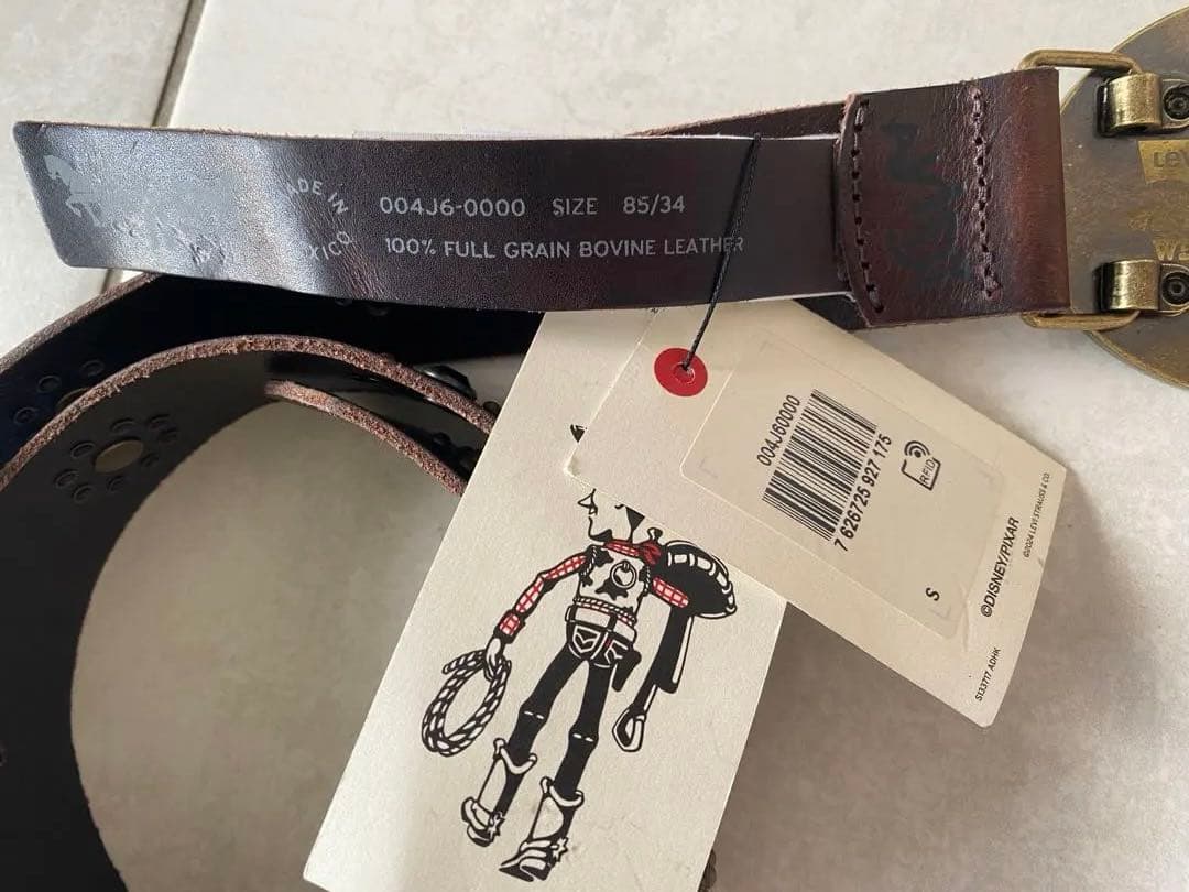 コ*ト様 Levi’s トイストーリー ウッディ ベルト 限定 完売品　Sサイズ