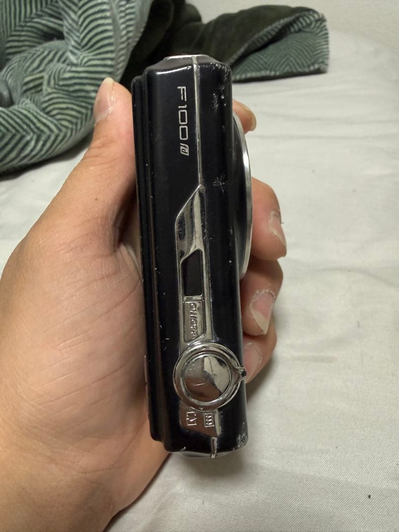 FUJIFILM FINEPIX F100fd 倍ズーム デジタルカメラ