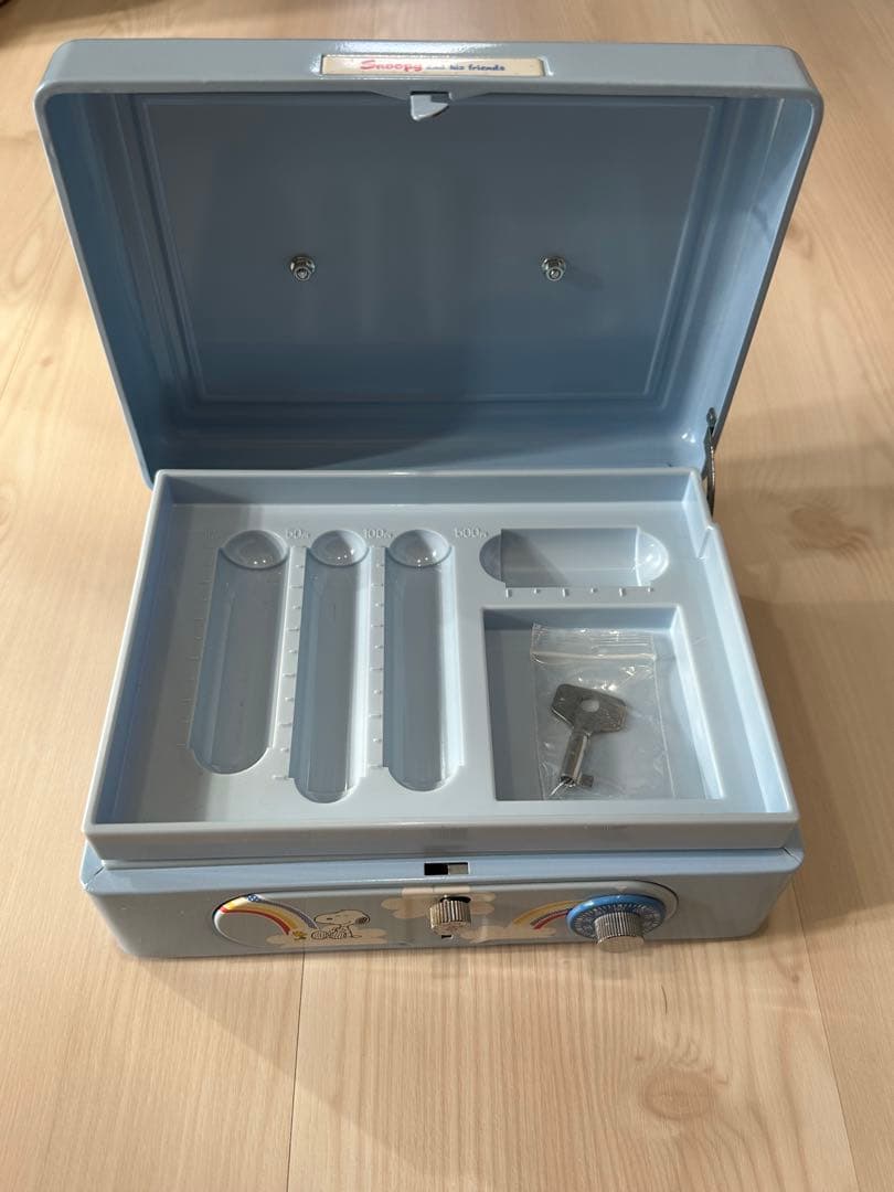 レア⭐︎美品⭐︎レトロスヌーピー 鍵付き手提げ金庫 キャッシュボックス