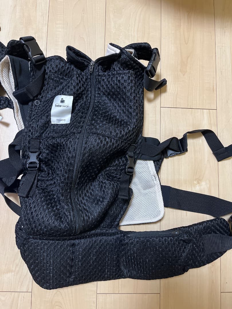 c,,- べべスワン抱っこ紐