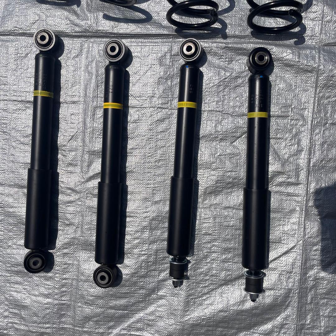 【新車外し】純正サスペンションキット　ジムニー