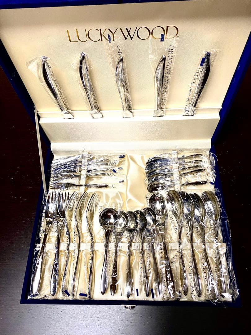 新品未使用保証書有❤️ラッキーウッドステンレス　カトラリー　マリール　30ピース
