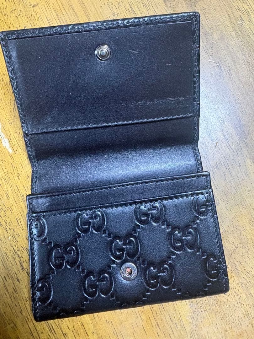 し*ん様 Gucci シマ　ブラックレザー 名刺入れ GGパターン