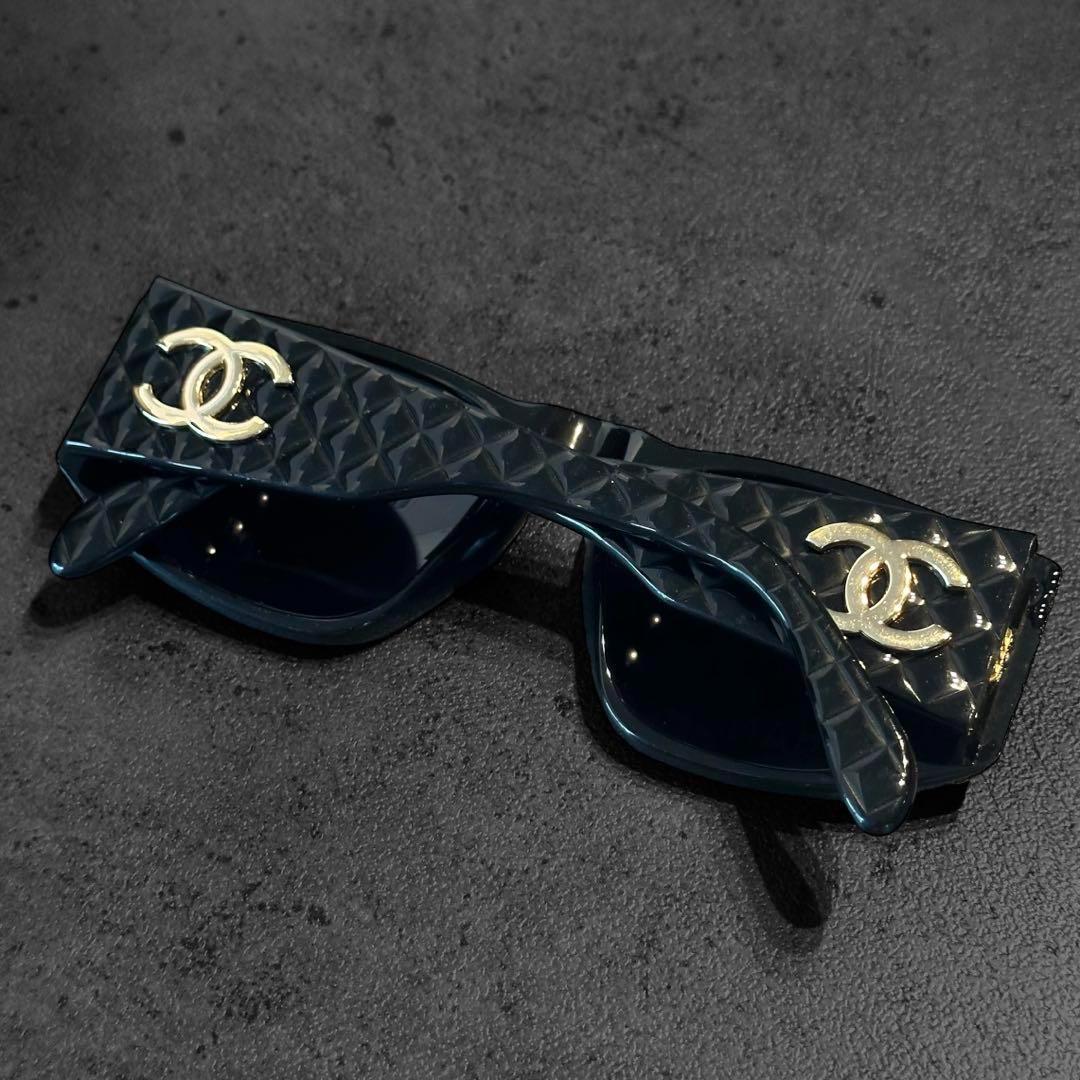 CHANEL Coco Mark Mattress Sunglasses ①