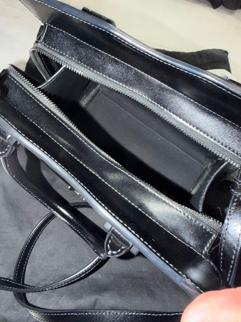 Chiko SAINT LAURENT ブラックレザーショルダーバッグ