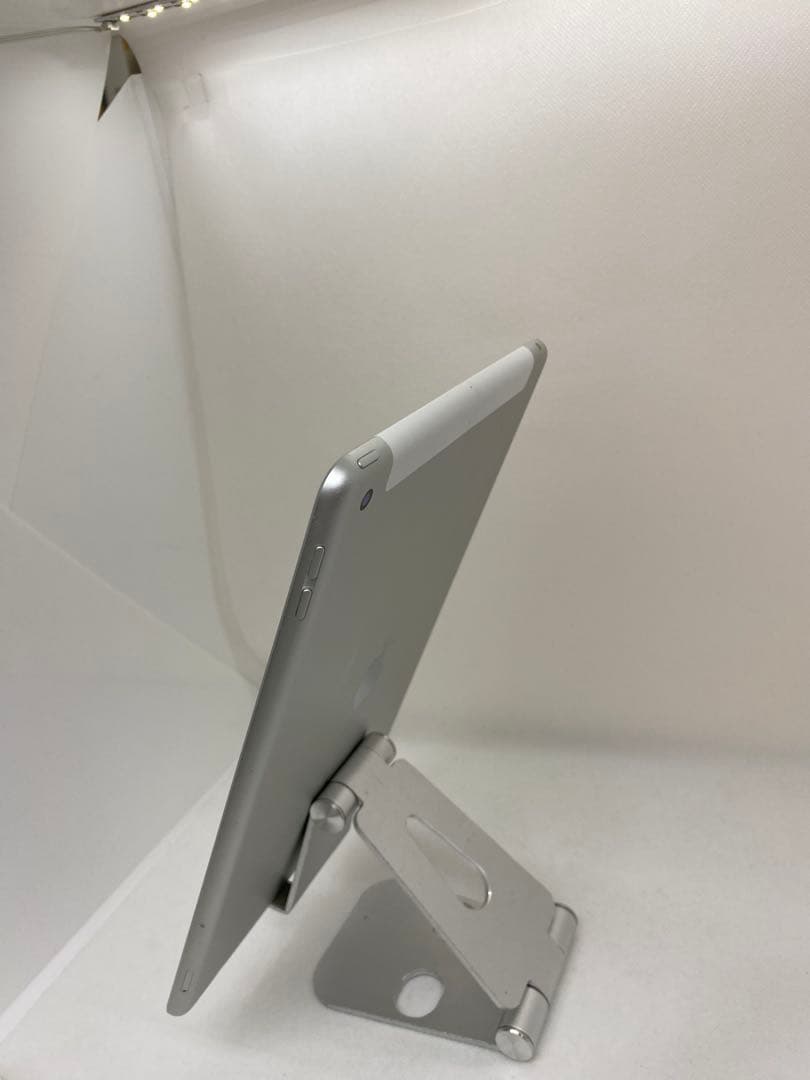 iPad Gen 第8世代 128GB SIMフリー 30568