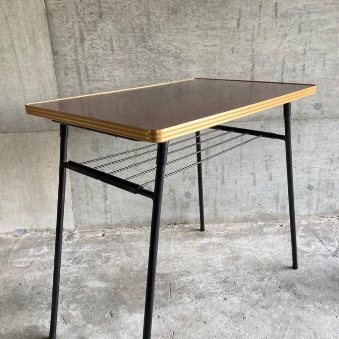 テーブル 机 折り畳み 鉄脚 作業机 食堂 木目調 棚付き 当時物 昭和 レトロ