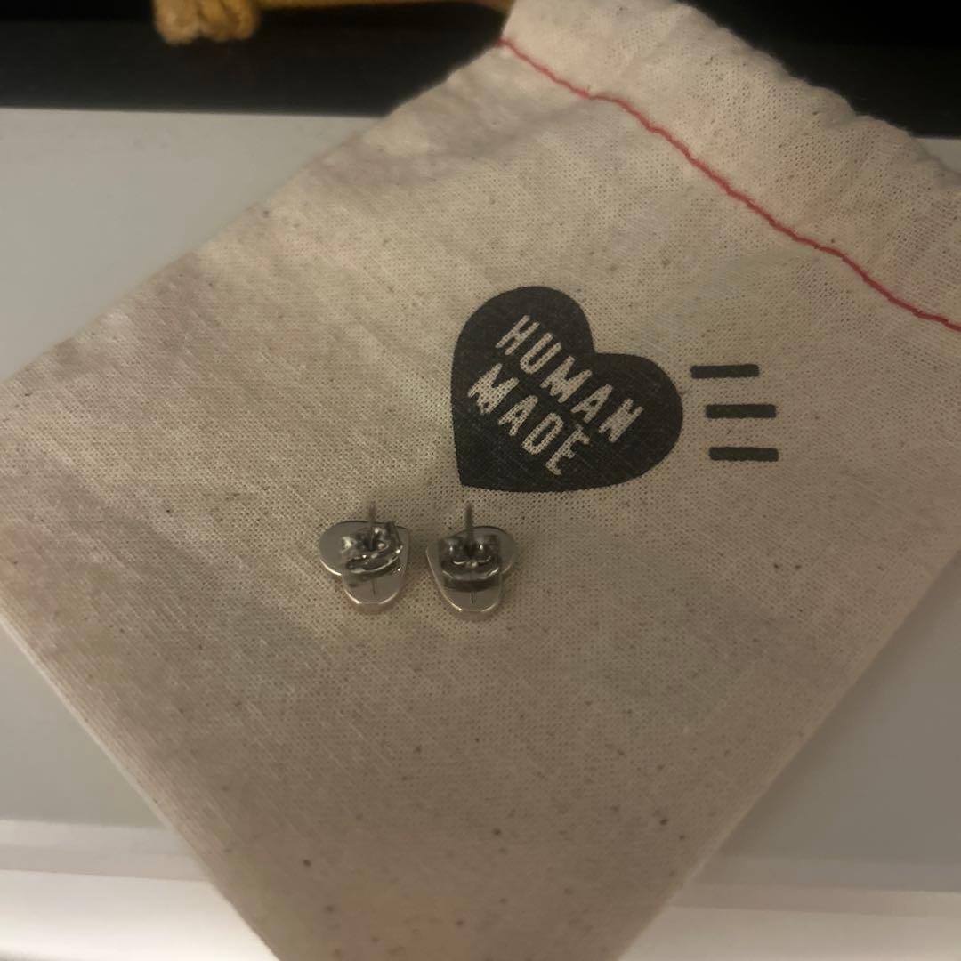 HUMAN MADE ハート型ピアス