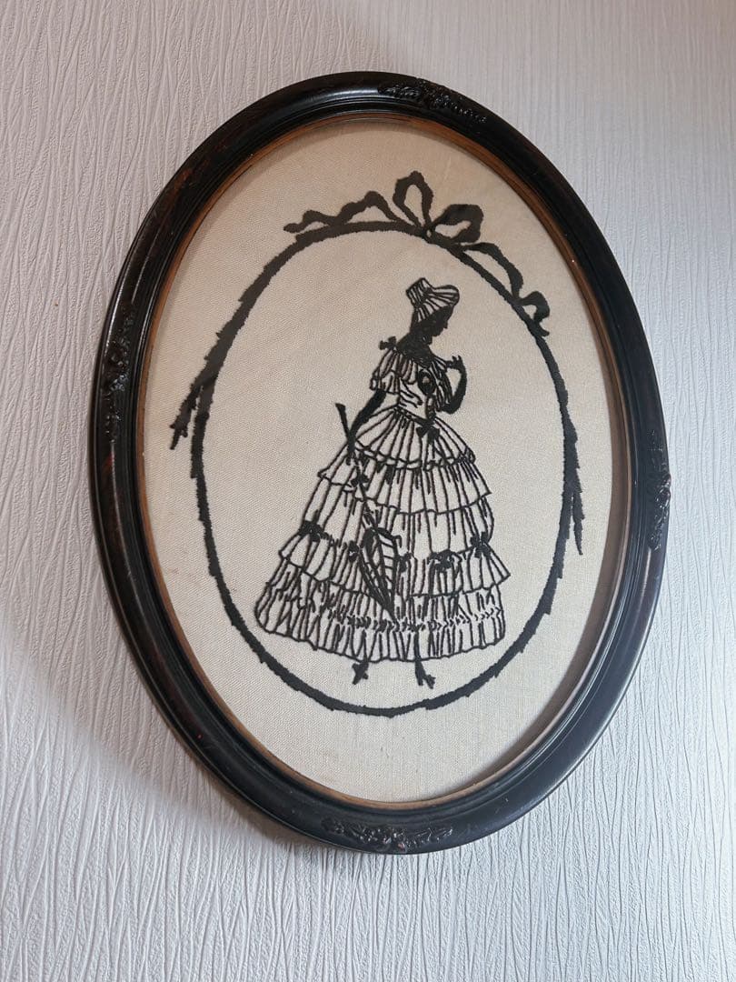 オーバルフレーム　イギリス　ヴィクトリアン シルエット刺繍　アンティーク