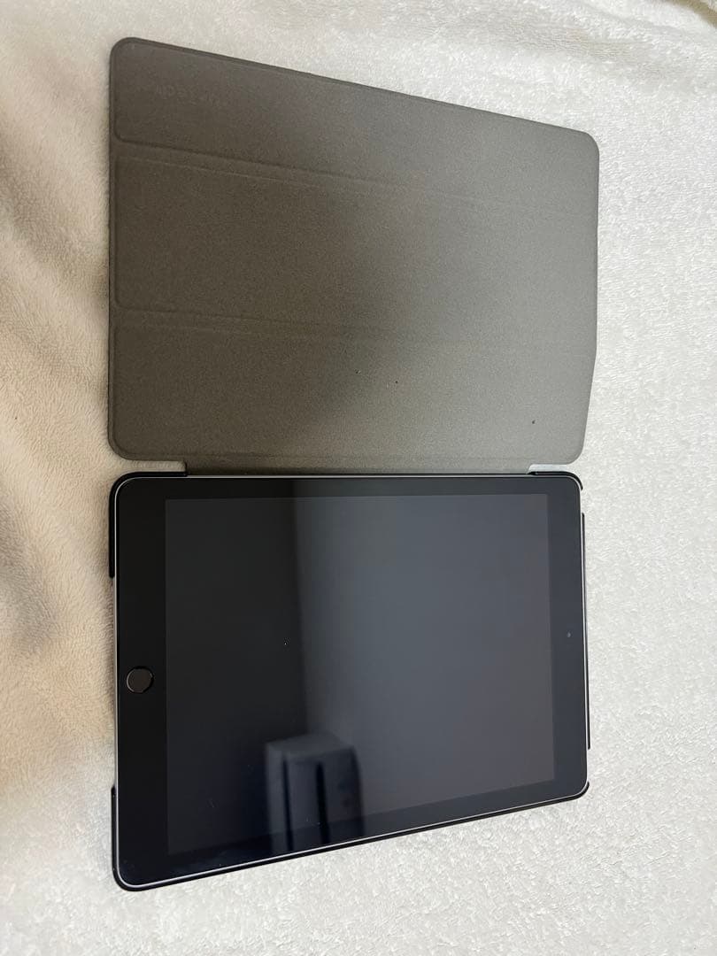 iPad 第6世代 128GB シルバー