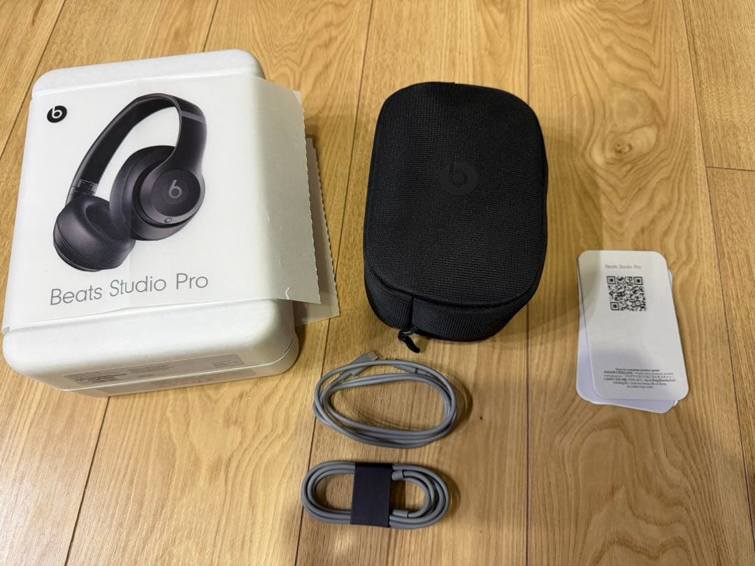 美品　Beats Studio Pro ブラック 保証有り　ワイヤレスヘッドホン