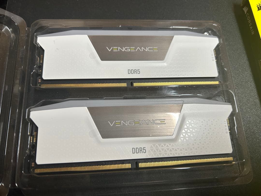 Corsair Vengeance RGB DDR5 32GB(16GB/2枚)
