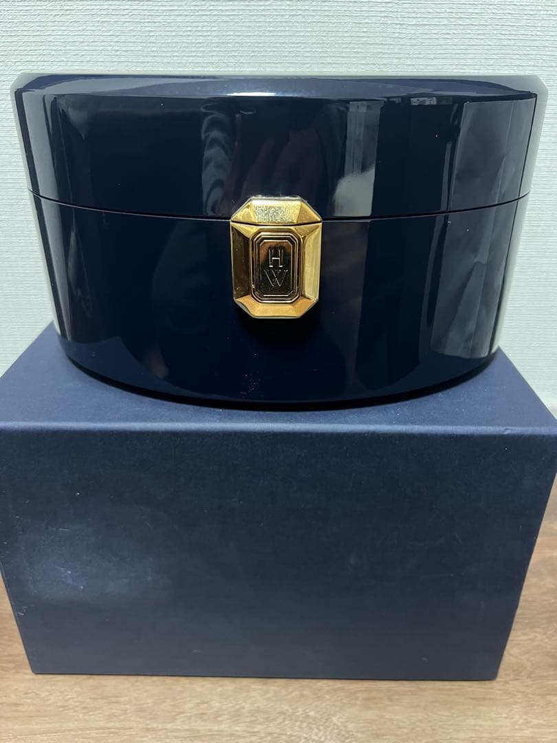 HARRY WINSTON 時計ケース　ネイビー外箱付き