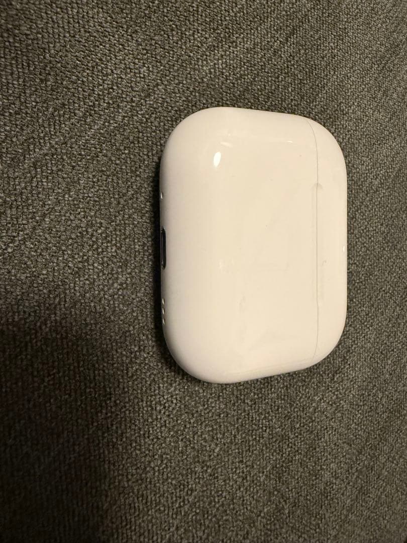 Apple AirPods Pro 3 本体　ほぼ未使用品　ケース傷大