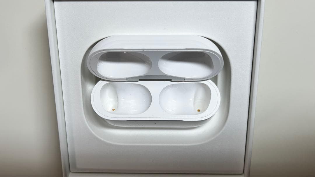 【極美品】純正 AirPods Pro 第2世代 (Lightningモデル)