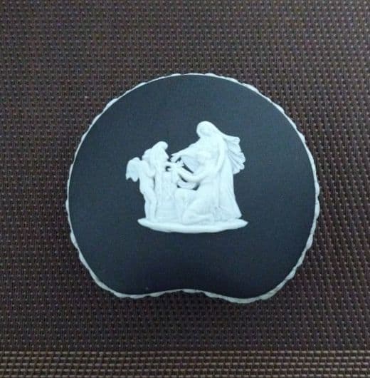 ウェッジウッド・ジャスパーブラック 蓋付小物入れ