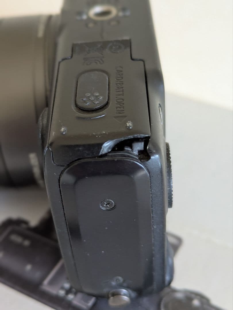 【ジャンク】Canon EOS M デジタル一眼レフ