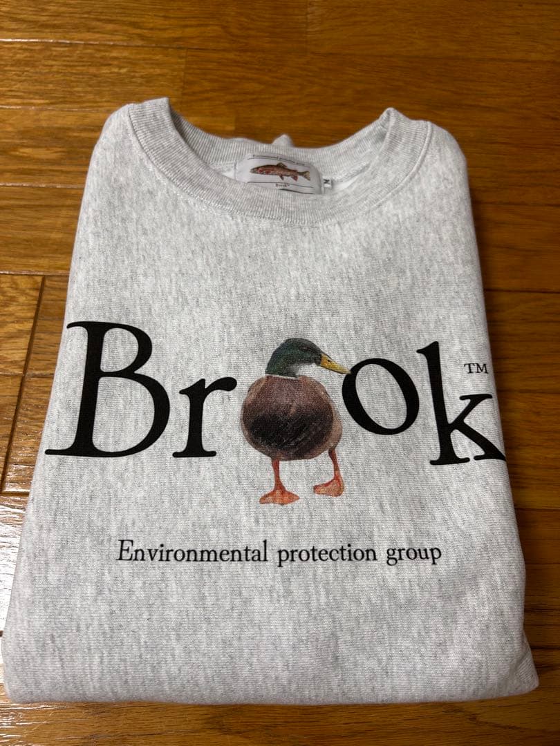 Brook ダックプリント スウェット グレー