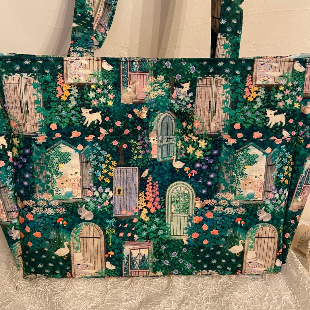 トートバッグ　A4サイズ