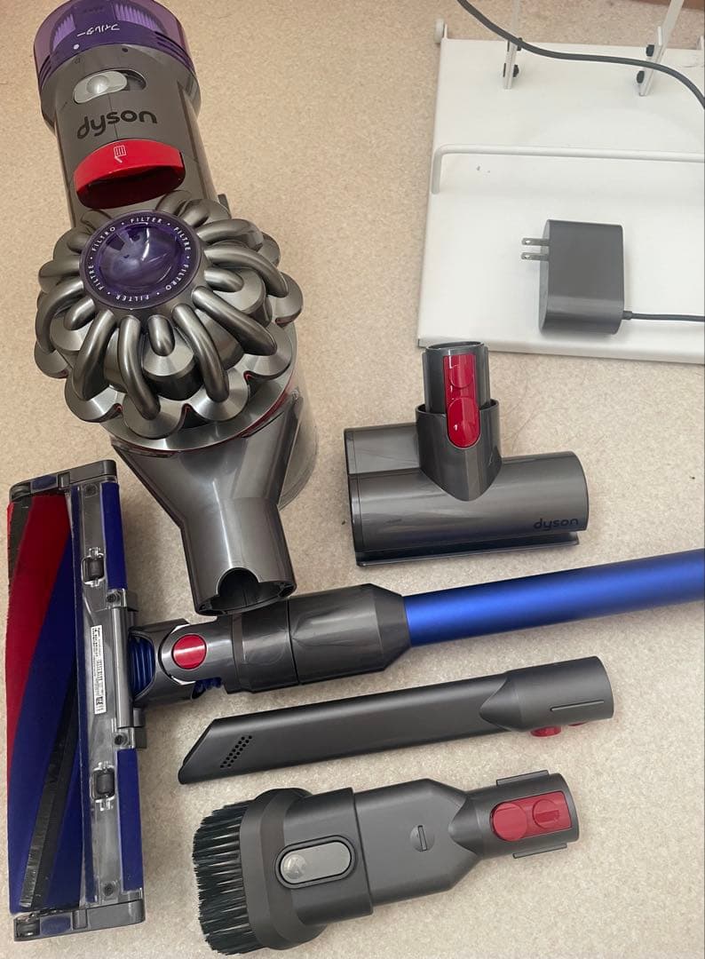 Dyson スティッククリーナー 本体 充電スタンド付き