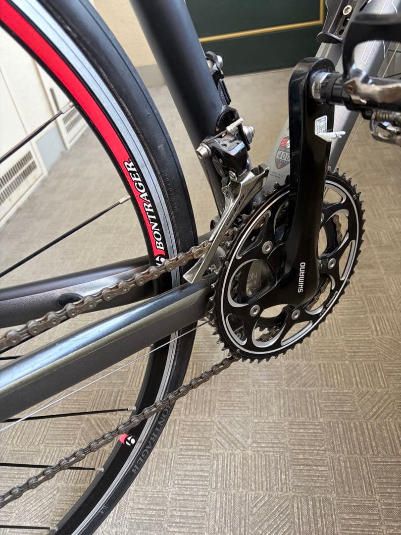 TREK DOMANE 4.3 フルカーボン　ロードバイク