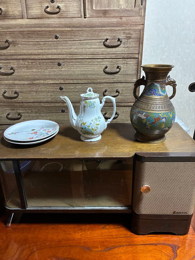 昭和レトロ家具・家電・雑貨まとめ売り（箪笥・座卓・扇風機・火鉢・テレビ台など）
