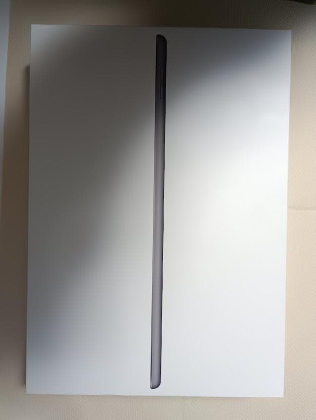 iPad 第7世代 Wi-Fiモデル 32GB スペースグレイ MW742J/A