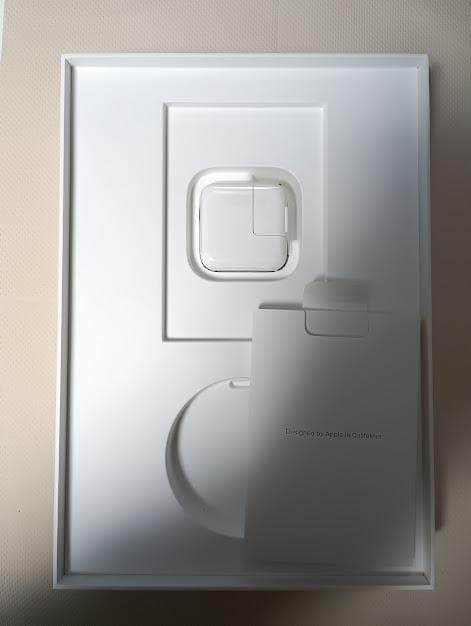 iPad 第7世代 Wi-Fiモデル 32GB スペースグレイ MW742J/A