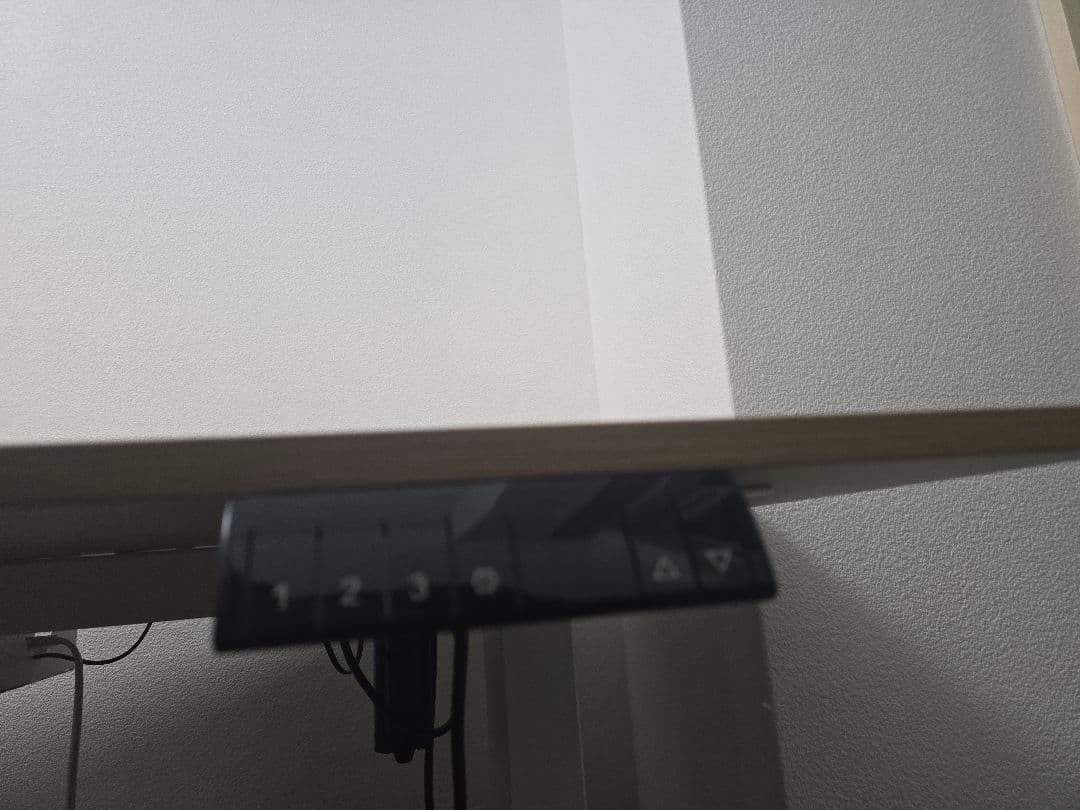 【直接引き取り限定@東京都江東区】Alebert 電動昇降デスク 140cm