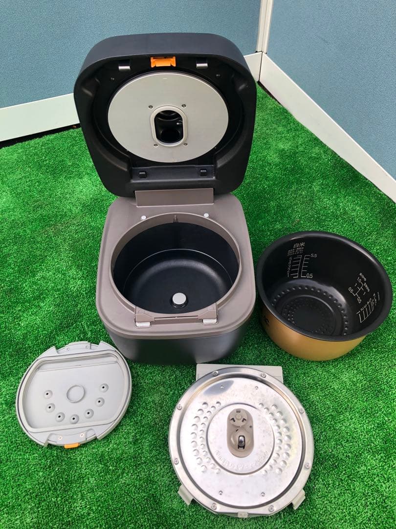 日立ＩＨジャー炊飯器　ふっくら御膳 RZ-TS106M-2023年製