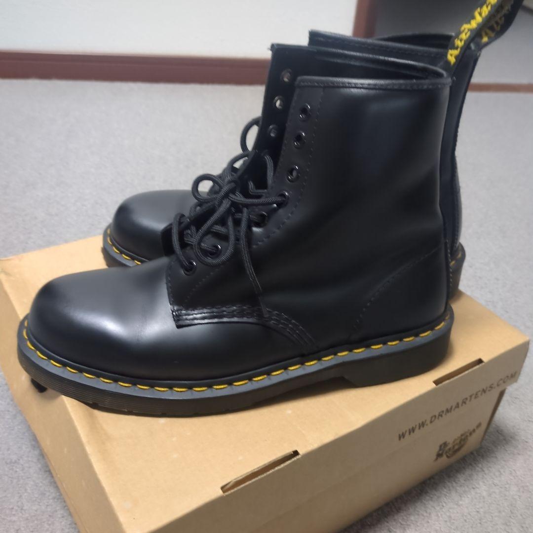 ドクターマーチン ブラックレザーブーツ 8穴