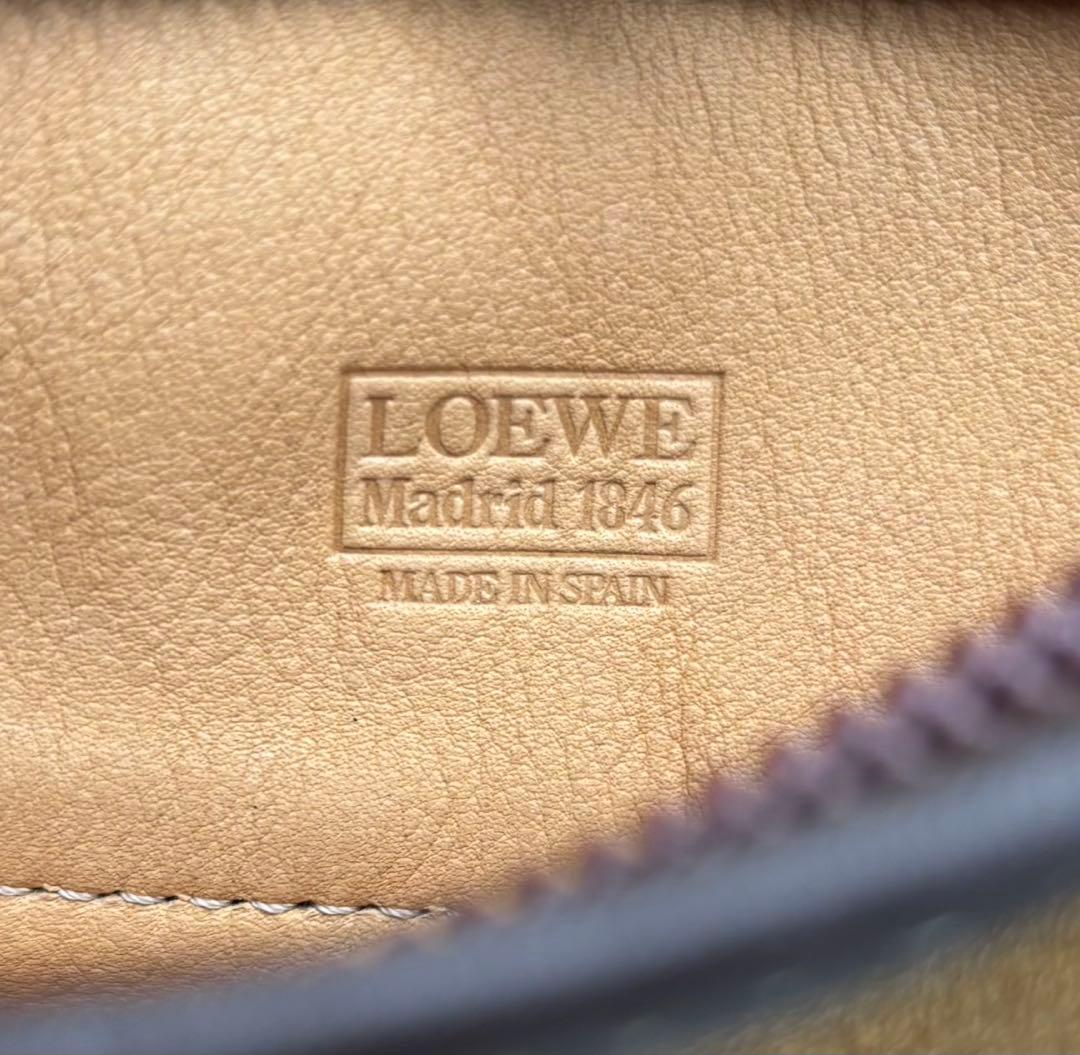 LOEWE ロエベ　アナグラム　スエード ショルダーバッグ 、サコッシュ