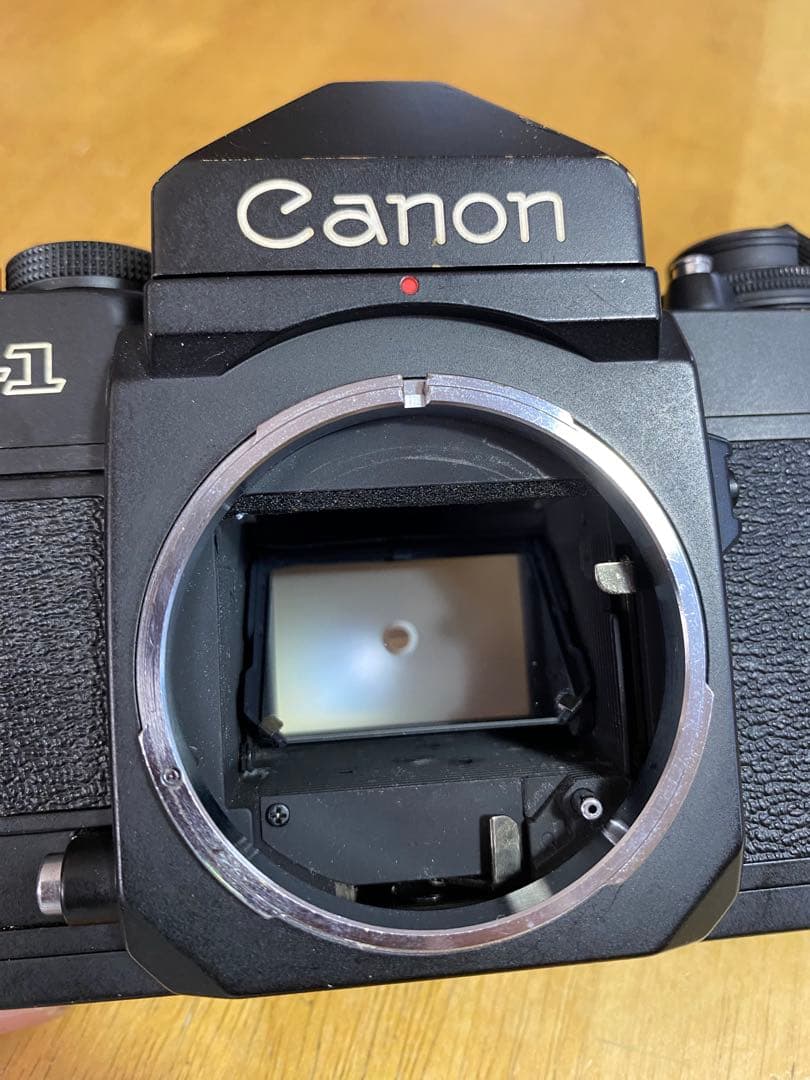 田*中様 【ジャンク品】CANON New F-1 ボディ