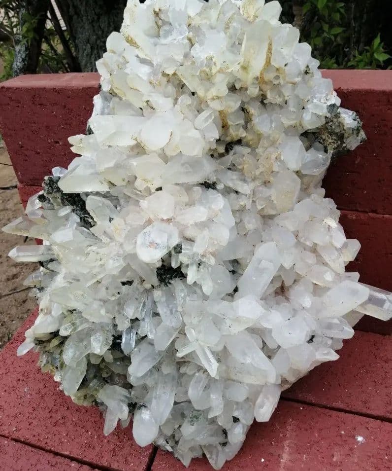 水晶 エピドート 共生クラスター（グリーントルマリン）10kg  ーtot022