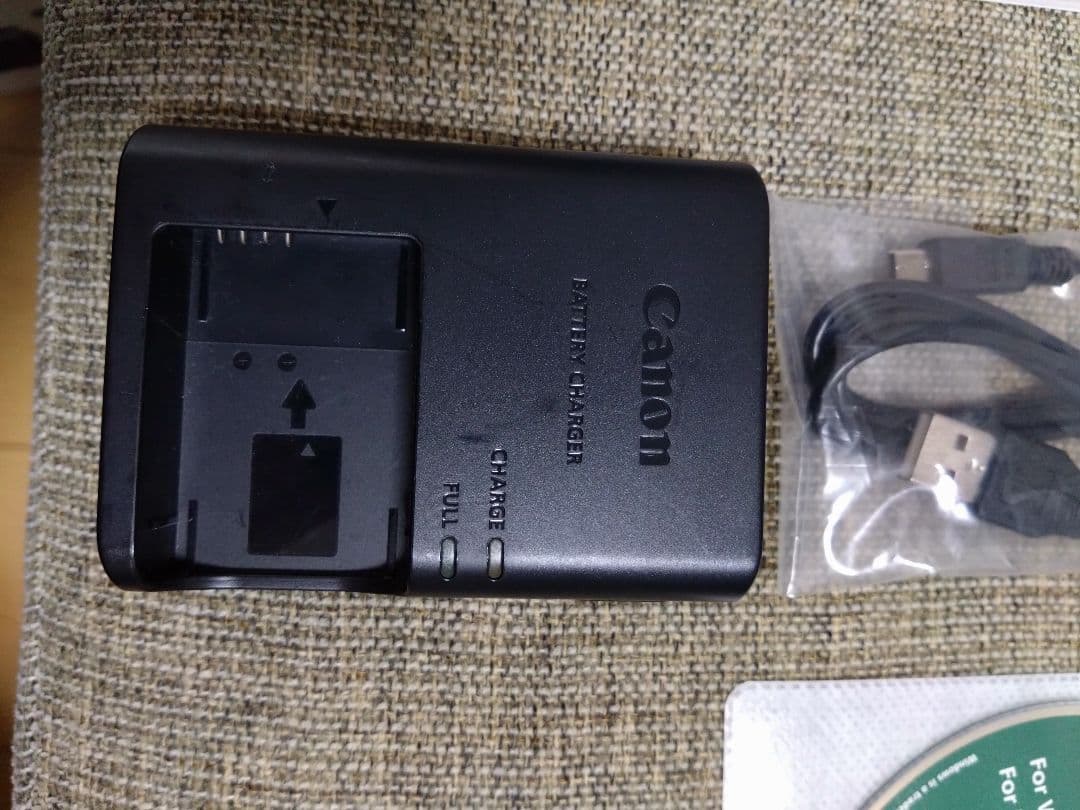 【AB評価】　Canon EOS Kiss X7 本体＋バッテリー・充電器