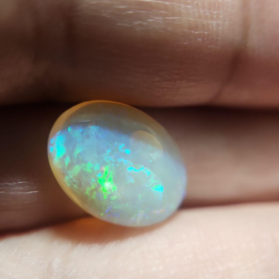 天然 エッグインオパール 3.920ct